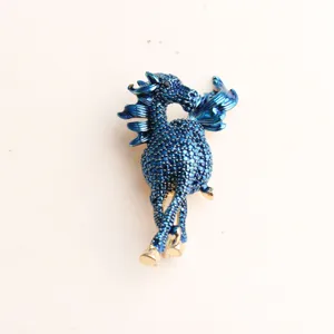 Luxus Zinklegierung Strass Pegasus Pferd Brosche Vergoldet Emaille Tier Brosche Pin Für Damen Herren Mode Mantel Anzug Kleid Revers Abzeichen Schmuck Geschenk