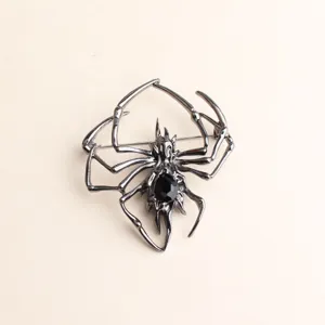 Halloween schwarze Spinnen Brosche mit facettiertem Stein fuer stilvolle Anzug Anstecknadel.