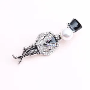 Élégante broche gentleman avec perles et strass en alliage accessoire de mode bijoux femme.