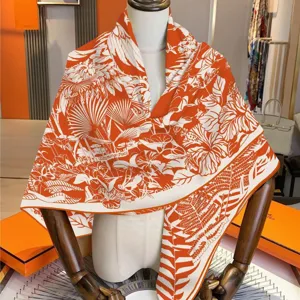 Oranger weißer Dschungel Print großer seidenähnlicher Schal Damen Winter Outdoor Tuch.
