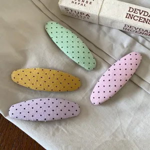 Stoffen haarspeld detail met stippen, schattige snap haaraccessoire voor vrouwen dagelijks.