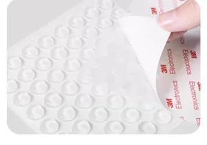 Transparente Silikon Türpuffer Detailansicht mit flexibler klebender Trägerfolie.