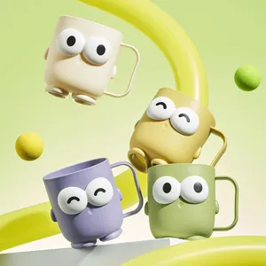 Cute big-eyed children's mouthwash cup with handle, creative plastic toothbrush cup for kids