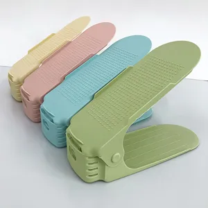 Scarpiera a Doppio Strato Regolabile Supporto per Scarpe in Plastica Pieghevole Salvaspazio Organizer per Scarpe per Casa e Dormitorio