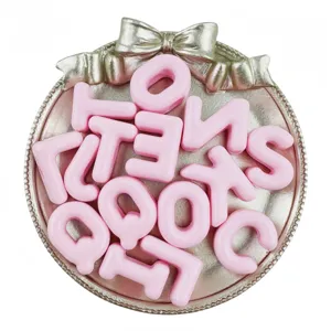 20mm rosa Acryl Buchstaben Perlen DIY handgemachte Schmuck Zubehör Schuh Schnalle Teile.