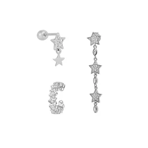 Délicat ensemble de boucles doreilles en zircon en étoile avec des pinces et des puces.