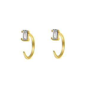 Vue détaillée de la manchette d'oreille zircon dorée minimaliste, design baguette.