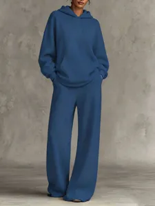 Lässiger blauer Damen-Kapuzenpullover und weite Hosen im Set aus hochwertigem Stoff