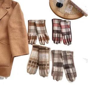 Klassische Wollhandschuhe mit Karomuster für Damen, winterwarm und Touchscreen-fähig, retro