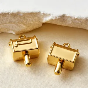 Goldfarbener Edelstahl Briefkasten Anhänger DIY Schmuck Zubehör Retro Mini Kettenanhänger