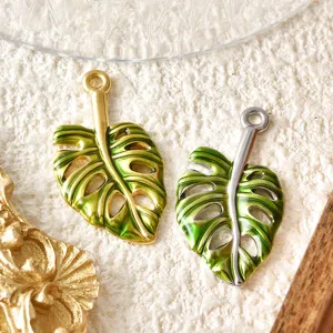 Ciondoli in metallo a foglia di monstera tropicale vintage con smalto verde per gioielli fai da te