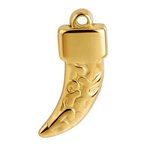 Goldfarbener Wolfszahn-Anhänger Detailaufnahme für DIY Halsketten Schmuck Zubehör Teile.