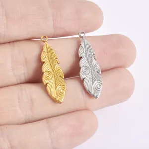Edelstahl Feder Anhänger in Gold und Silber, ideal für Ihre tolle DIY Schmuckherstellung.