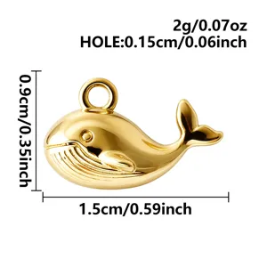 Détail du pendentif baleine or de 1,5cm de long, 2g et trou de 0,15cm pour bijoux DIY élégants.