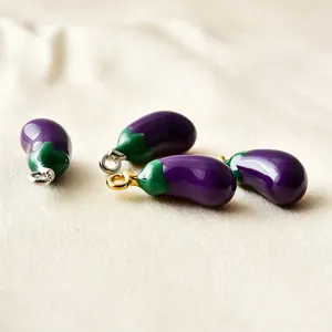 Geëmailleerde aubergine hanger roestvrij staal charms voor DIY sieraden accessoires