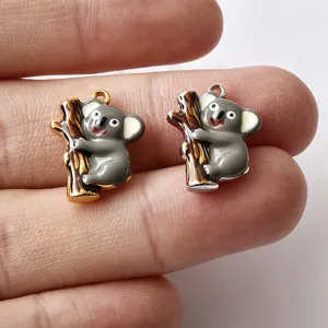 Prachtige geëmailleerde koala tak hanger charm voor DIY sieraden maken van RVS staal.