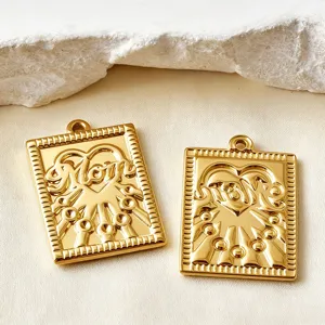 Gold vintage heart pendant DIY jewelry accessory, exquisite hollow design for necklace.