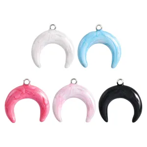 Halve maan hangers kleurrijke druppelolie legering accessoires voor sieraden maken.