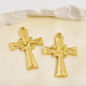 Ciondoli a croce placcati in oro 18K in acciaio inossidabile accessori per gioielli fai da te 2pz