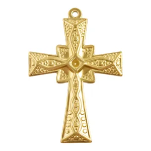 Ciondolo croce in acciaio inossidabile dorato per accessori gioielli DIY vista principale.