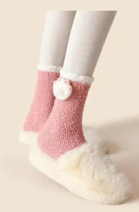 Calzini spessi in pile corallo da donna con simpatica zampa di gatto 3D per inverno in casa.