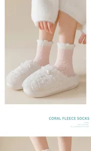 Chaussettes douillettes en polaire corail femme hiver chaussettes chaudes molletonnées.