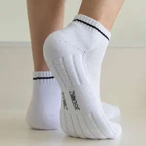 Men's white athletic sports ankle socks with cushion sole and breathable mesh design comfortable.