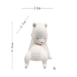 Süße Eisbär Harz Figur Miniatur Spielzeug Desktop Auto Innenausstattung niedliche Tier Ornament