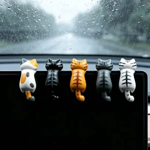 Simpatiche figurine di gatto appese per schermo auto e decorazione, 5 stili in dettaglio.
