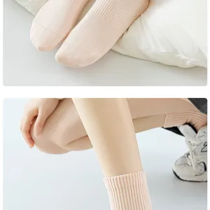 Seamless cotton mid-tube socks for women, spring autumn summer breathable solid white socks.