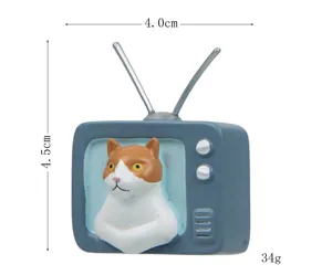 Carino magnete da frigorifero in resina gatto TV retro con retro magnetico, dettaglio decorativo.