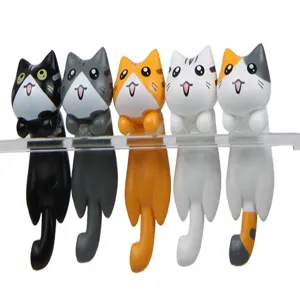 Niedliche hängende Katzen Figuren Set, Mini Tier Anhänger für DIY Schlüsselanhänger Taschen.