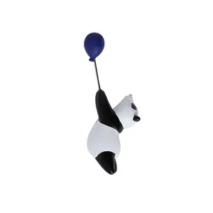 Niedlicher 3D Panda Harz Kühlschrankmagnet mit blauem Ballon, perfekt für warme Heimdeko.