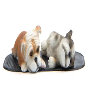 Süße schlafende Bulldogge Harz Figuren Auto Armaturenbrett Ornament Set mit Anti-Rutsch-Matte
