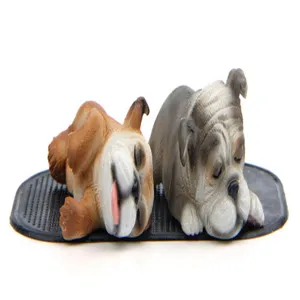 Suesse schlafende Bulldogge Harz Figuren Auto Armaturenbrett Ornament Innenraum Dekoration Spielzeug.