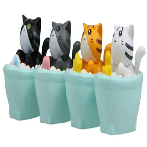 Suesse Katzen Bad Figuren Harz Desktop Ornament niedliche Anime Mini Figuren Set