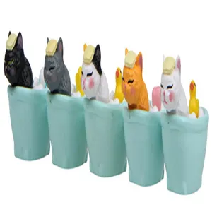 Niedliche Harz Bad Katze Figuren Detailaufnahme, kawaii Cartoon Mikro Landschaft Desktop Deko Ornament.