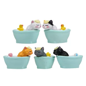 Süße Cartoon Badende Katze Schreibtisch Ornament Miniatur Katze Figur In Badewanne PVC Tier Figur Für Haus Büro Auto Deko