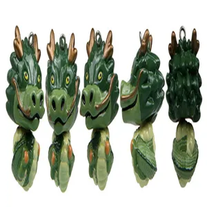 Detailansicht des grünen Drachen chinesischen Sternzeichen Figur Schlüsselanhänger.
