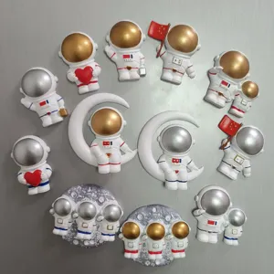 Kreatives Harz Cartoon Astronaut Kühlschrankmagnet Süß Spaceman Mond Herz Magnetischer Kühlschrankaufkleber Küche Wohnkultur Ornament