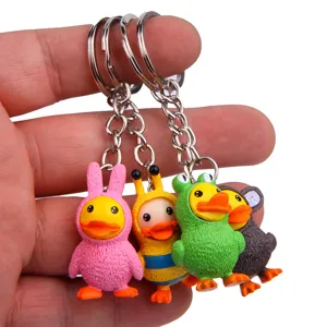 Charmant porte-clés de canard cosplay dessin animé, pendentif de sac d'animal en métal.