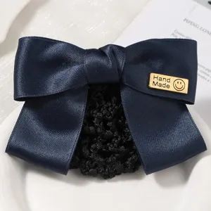 Dunkelblaue Satin Haarnetz Schleife Haarklammer für Damen, elegantes professionelles Zubehör.