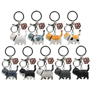 Süßes Katzen Schlüsselanhänger Set mit Karabiner und Pfoten Anhänger für Damen und Taschen.