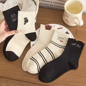 Chaussettes mi-mollet chat mignon pour femmes, style coréen coton noir et blanc avec chaton 3D.