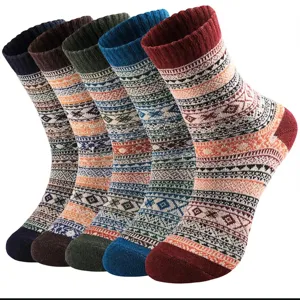 Dicke warme Herren Winter Wollsocken im klassischen ethnischen Strickmuster, 5er Pack.