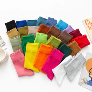 Bunte Baumwolle Mittelsocken einfarbige Bonbonfarben lässige tägliche Socken Mehrpack