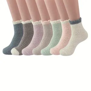 Chaussettes d'Intérieur en Polaire Corail Chaudes d'Hiver pour Femmes Chaussettes de Sommeil Douces et Duveteuses Chaussettes Thermiques Épaissies Confortables