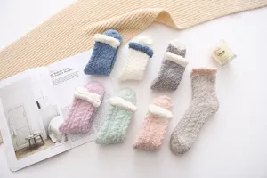 Femmes chaussettes douillettes en molleton de corail chaud hiver confortable maison