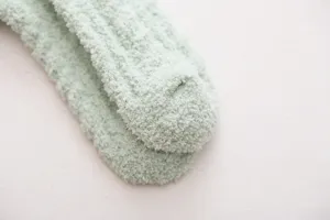 Chaussettes courtes douces en molleton de corail vert clair, chaussettes chaudes et confortables.