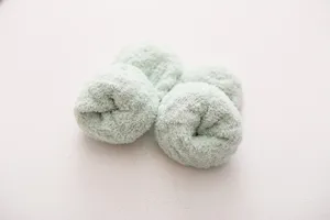Chaussettes courtes en polaire corail douce, chaussettes chaudes et douillettes pour maison.